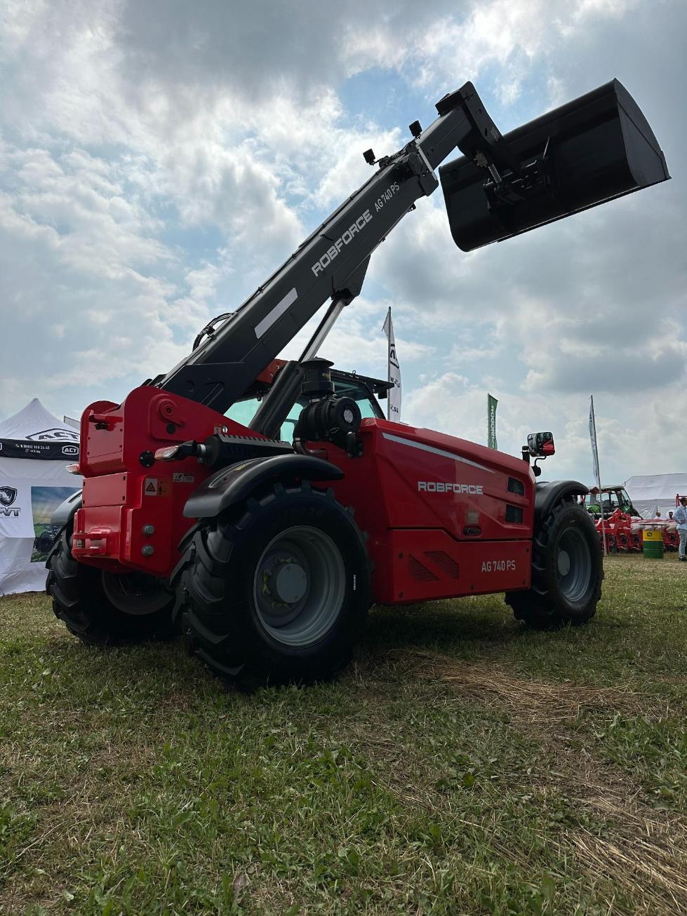 4. Robforce AG 740 PS